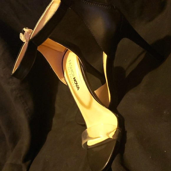 NWOT EUC Invisible Ankle Strap Dress Heels Summer Heel Open Toe Sandal - Picture 12 of 16